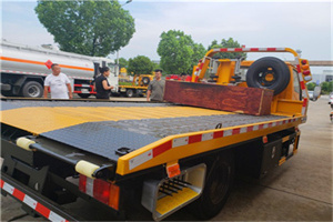 开封附近拖车电话号码服务